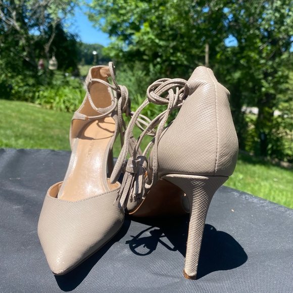 Banana Republic Point Toe Heels Ankle Wrap Women’s 7 Taupe / Gray - Picture 2 of 6